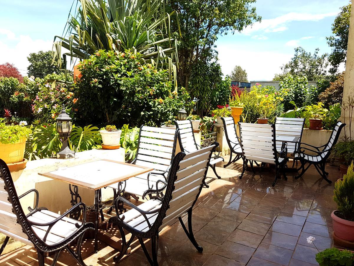 Hotel Le Trianon Antsirabe Extérieur photo