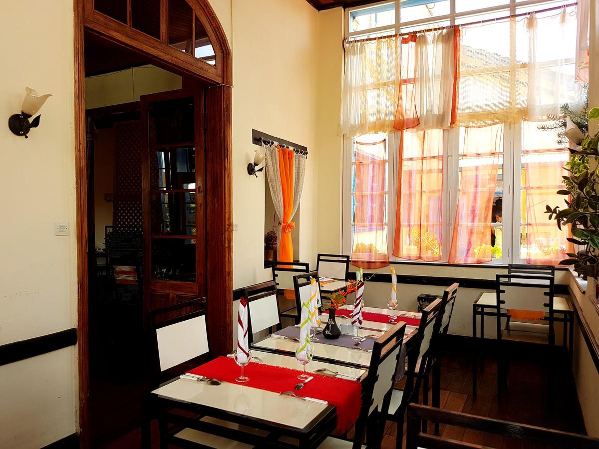 Hotel Le Trianon Antsirabe Extérieur photo