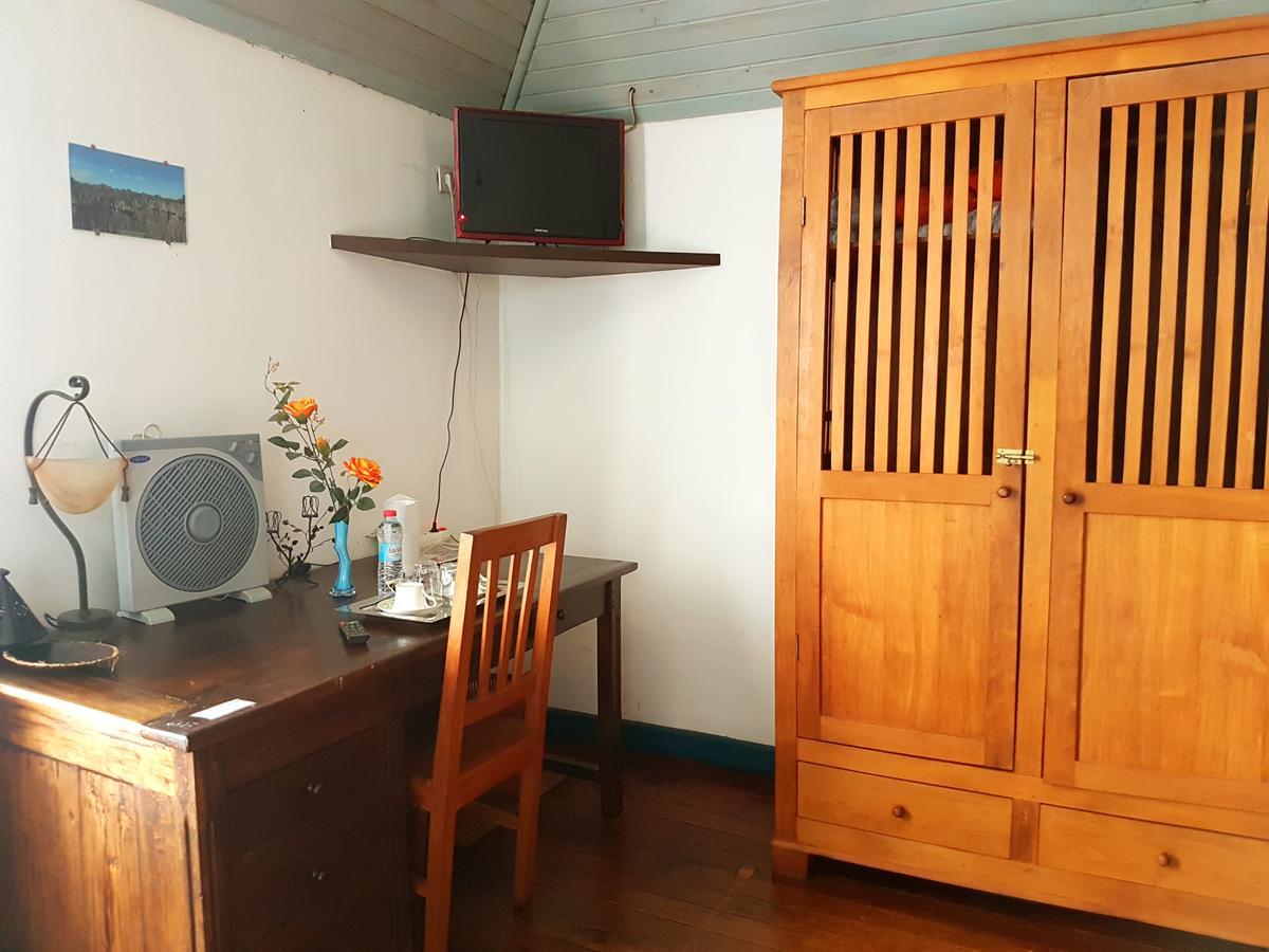 Hotel Le Trianon Antsirabe Extérieur photo